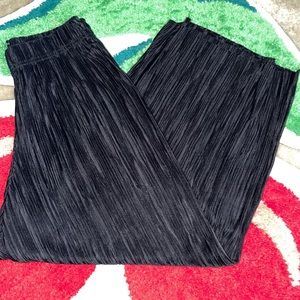 Black gouchos